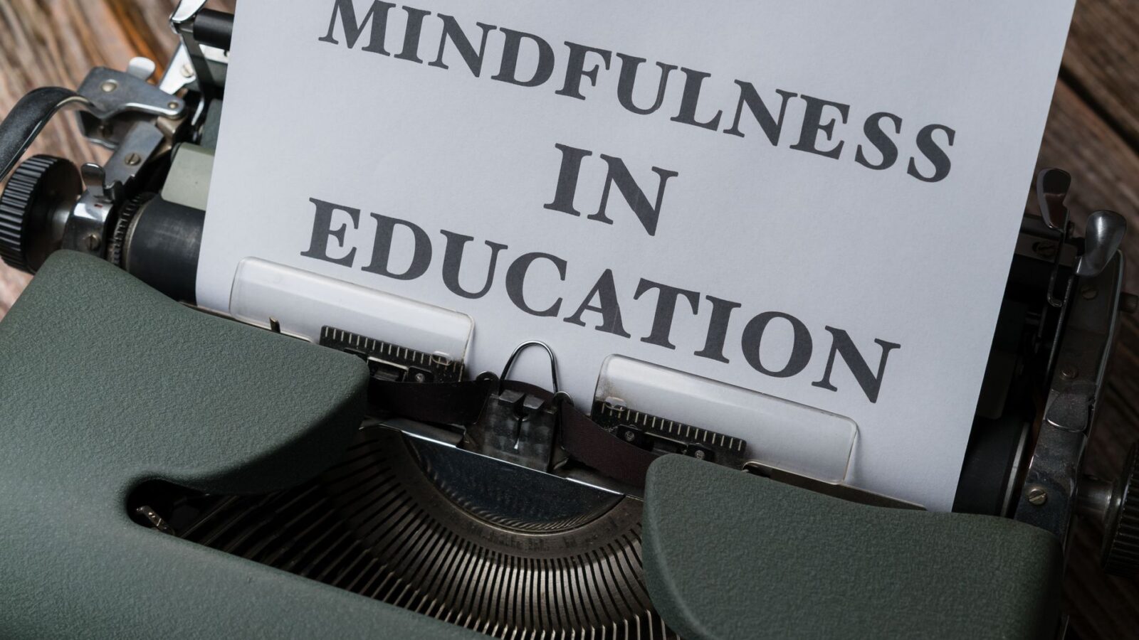 CNE encerra consulta pública: diretrizes de IA na educação com 4 níveis de risco vão ao MEC