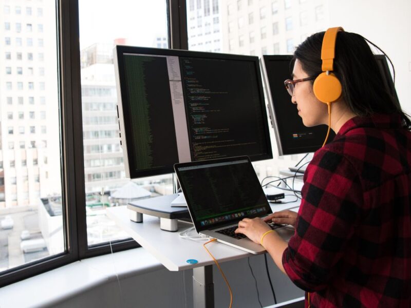 Tecnologia e conectividade nas escolas brasileiras