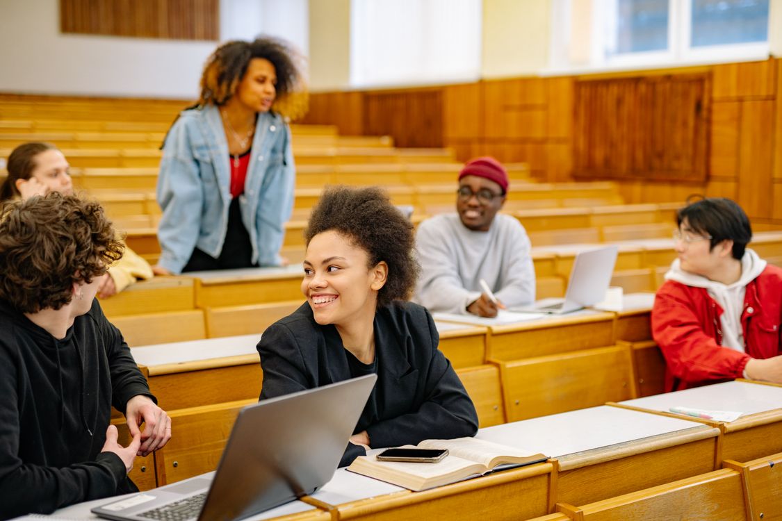 Implementação da PNEEI nas redes de ensino