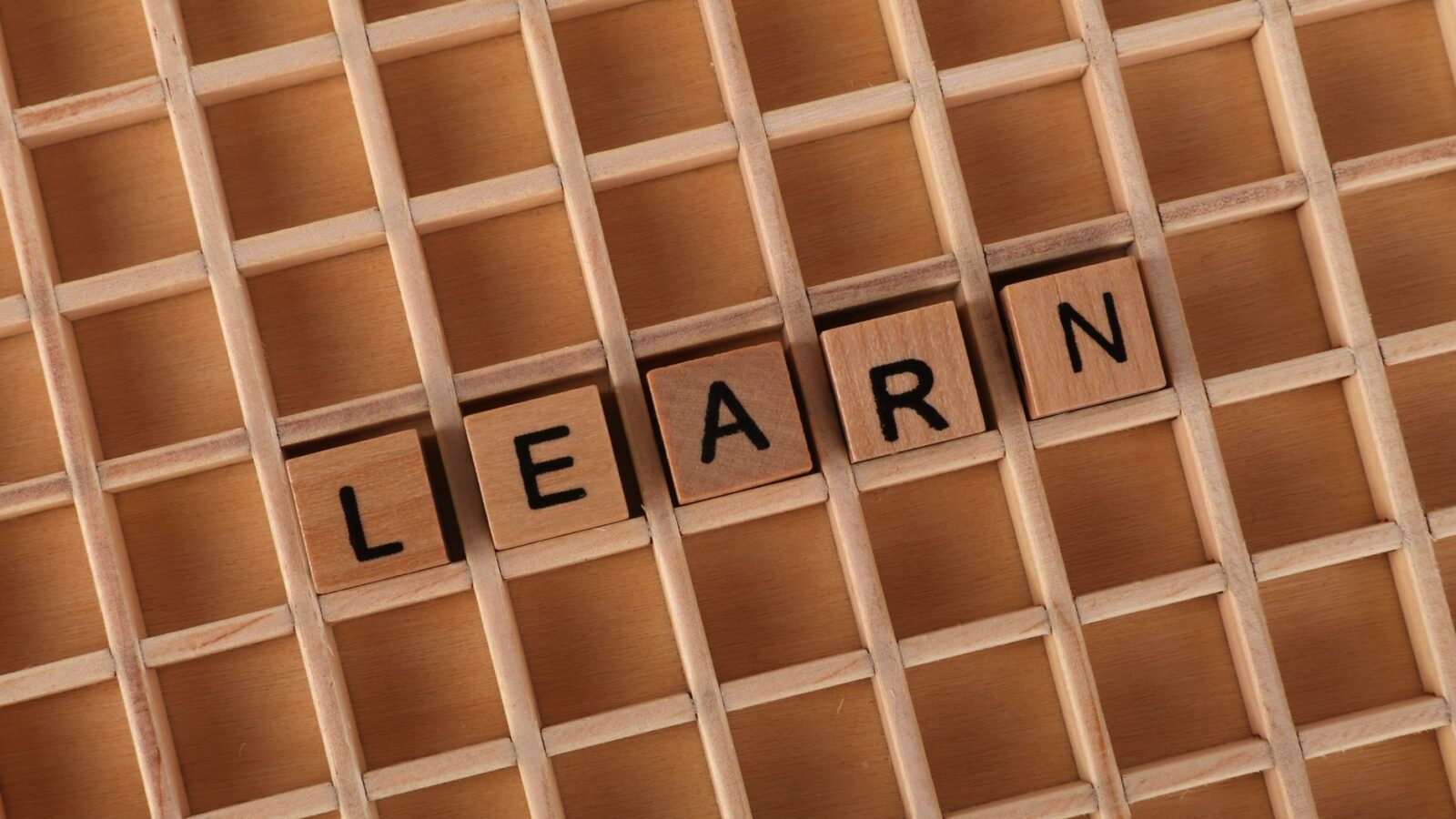 aprendizagem significativa de Ausubel - conexão entre conhecimento novo e prévio