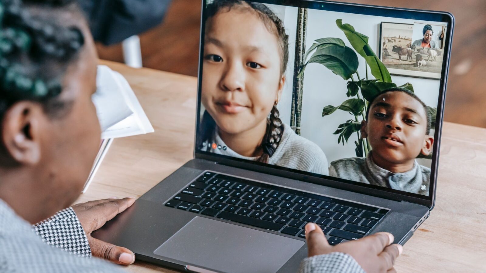 blended learning ensino híbrido presencial e digital