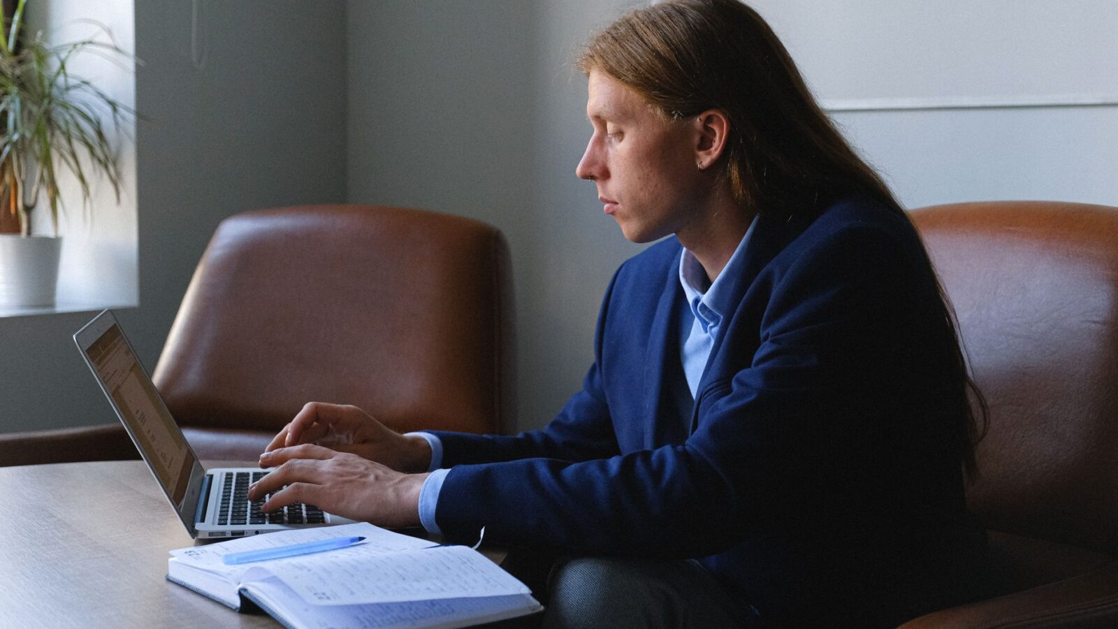 qualificação profissional adultos trabalhando e estudando