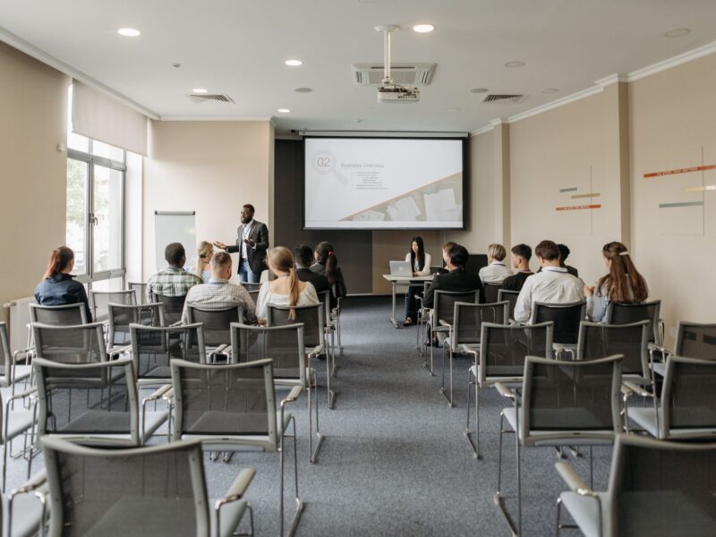 Universidade corporativa: treinamento estruturado na empresa